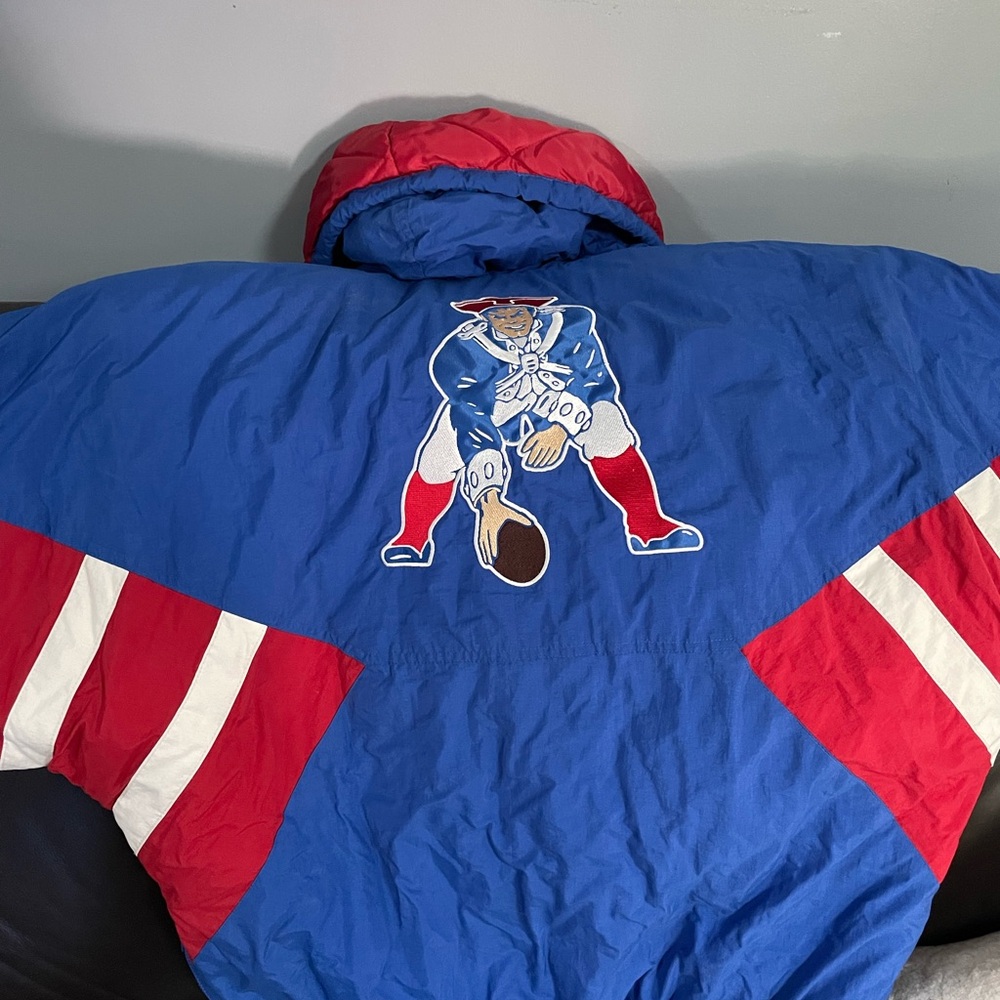 New England Patriots Mitchell and Ness Throwback Style Pullover Jacket Size L